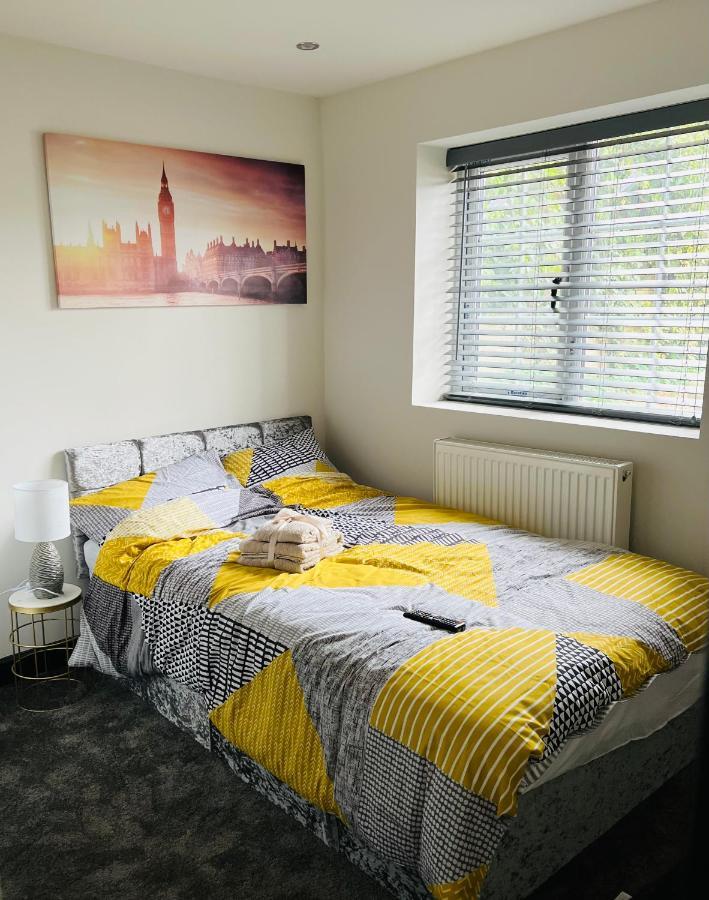 Green Lantern, Private En-Suite Double Bedroom آفلي المظهر الخارجي الصورة